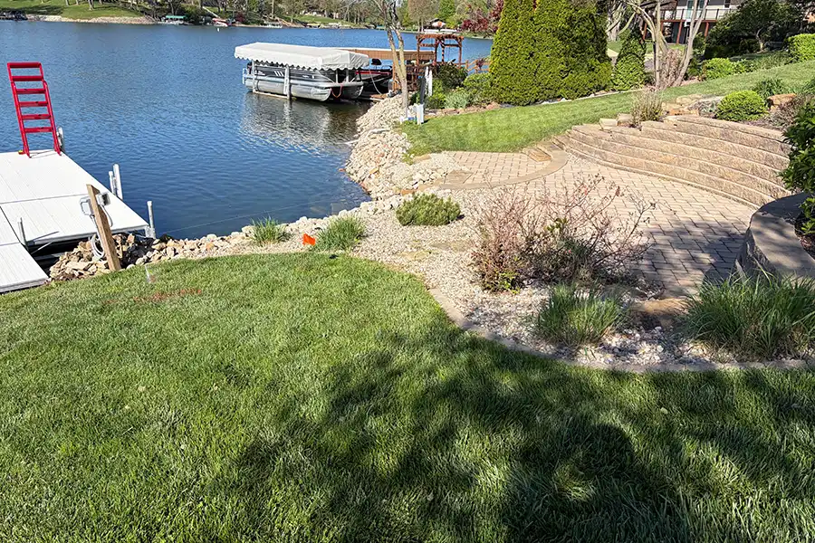 Wellman’s Lawn Care—A backyard in Springfield, IL, with landscaping and hardscaping to create a beautiful design.